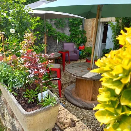 Nid Charentais Angouleme Pool Jacuzzi Casa de Férias La Poterie (Charente)