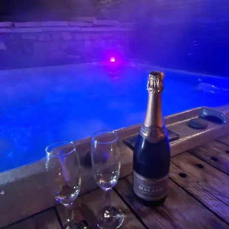Nyaraló Nid Charentais Angouleme Pool Jacuzzi La Poterie (Charente)